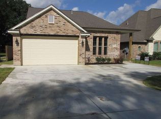 712 Block St, Port Neches, TX 77651