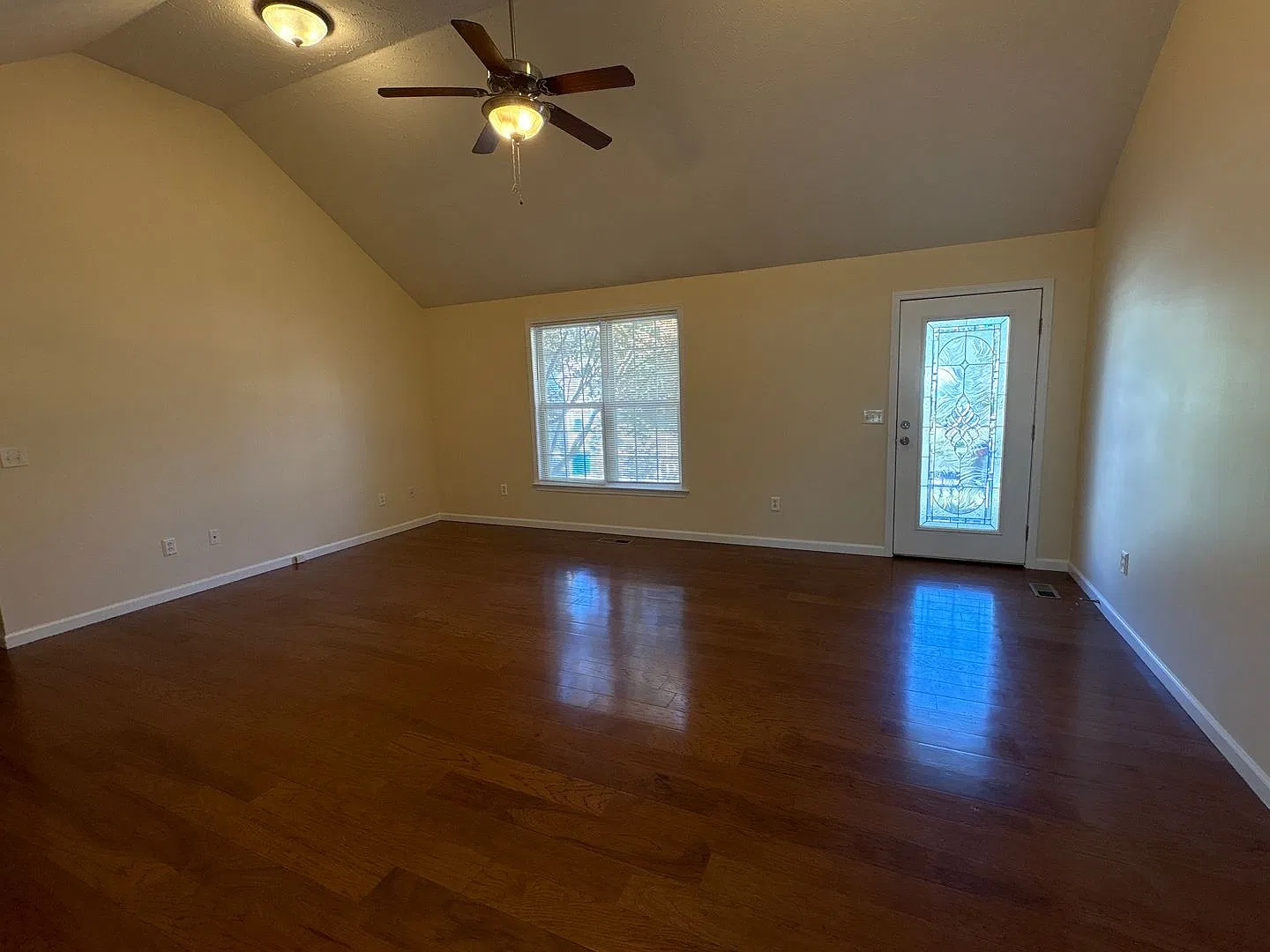 Spacious Home in Great Manchester Location... — Photo 4