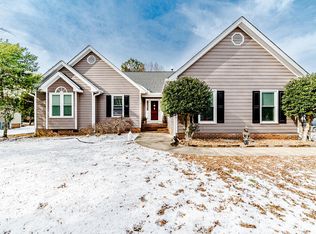 313 Cayman Ave, Holly Springs, NC 27540