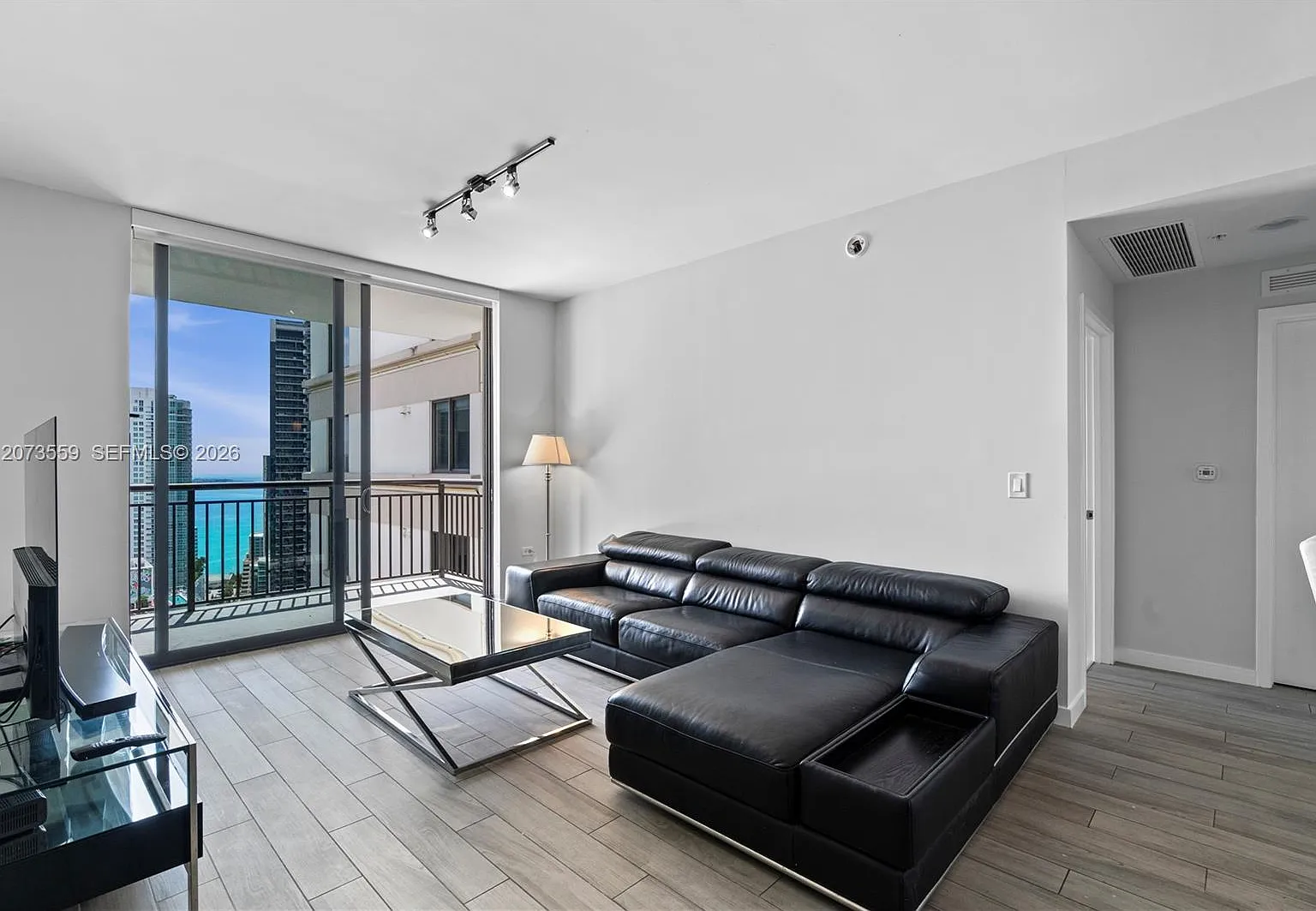 Nine At Mary Brickell — Photo 2