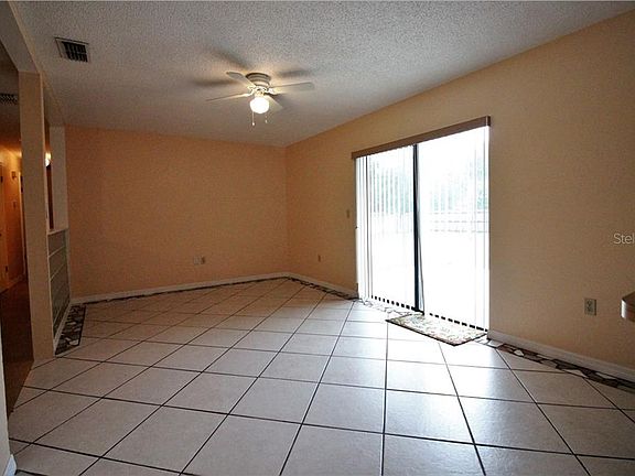 3rd image of 5123 Bonnybrook Dr W