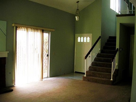 3rd image of 3721 Armitage Ave