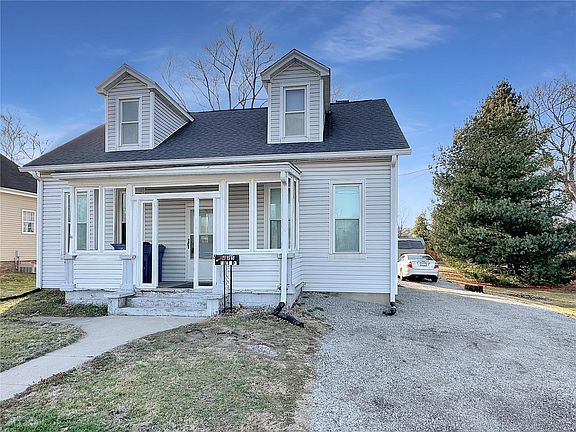 2nd image of 325 Collinsville Ave