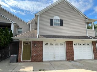 8221 N Annsbury Cir #10, Utica, MI 48316