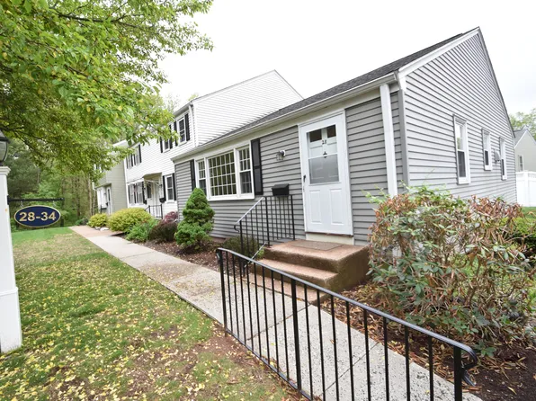 28 Gayfeather Lane #28, Glastonbury, CT 06033