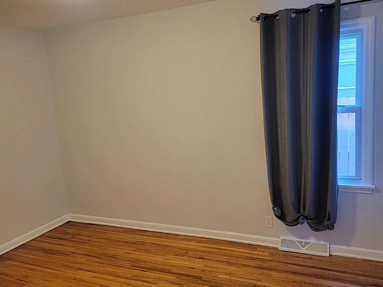 2836 Texas Ave S — Photo 6