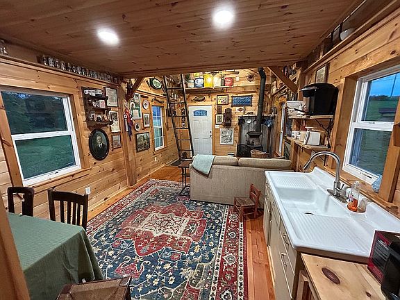 4th image of 1280 Bear Rd