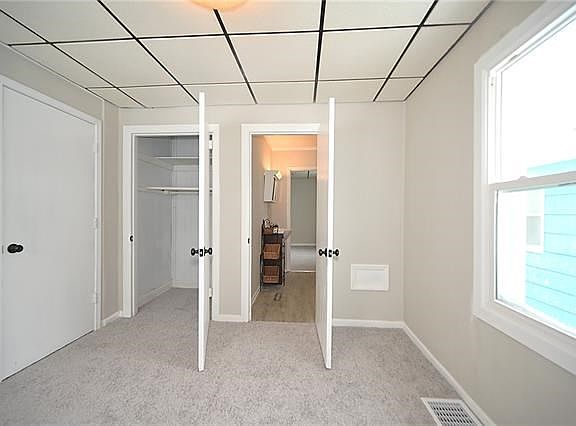 3rd image of 5229 Gladstone Blvd