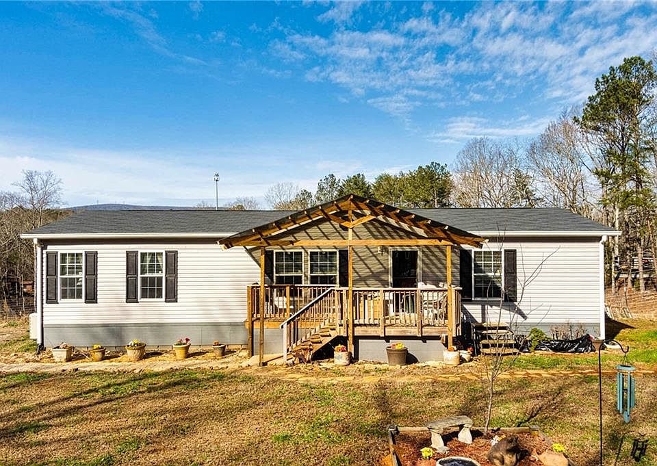 1st image of 221 Old Mill Ln