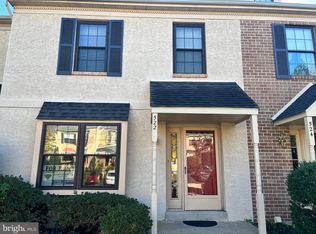 522 Bassett Ln, Norristown, PA 19403