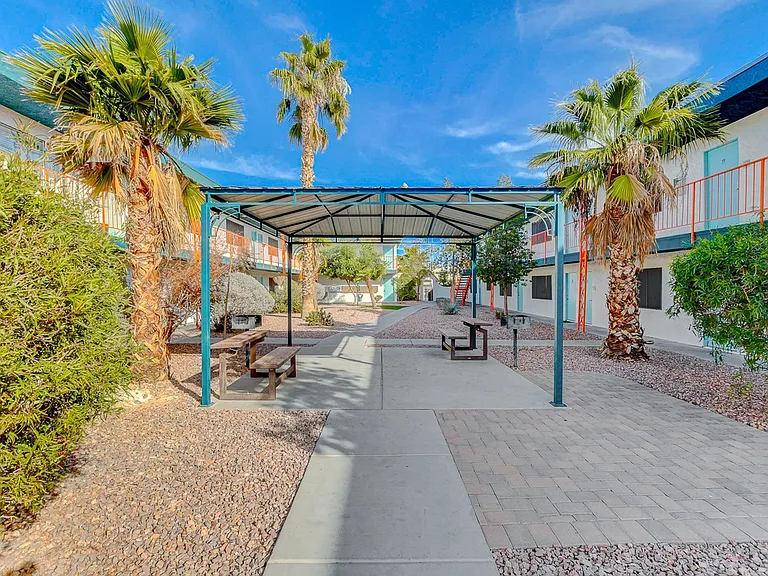 ATMO Bruce | Apartments For Rent in Las Vegas, Nevada