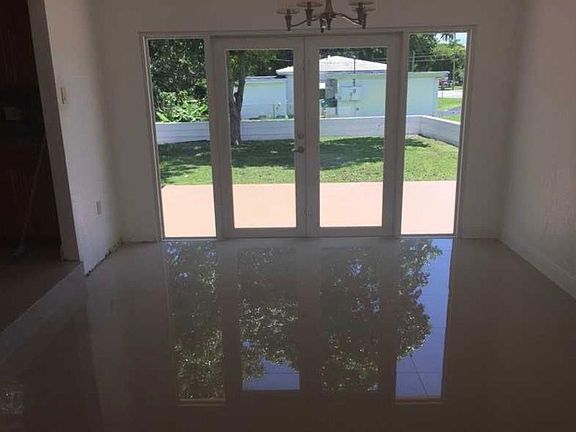 3rd image of 13101 NW Miami Ct
