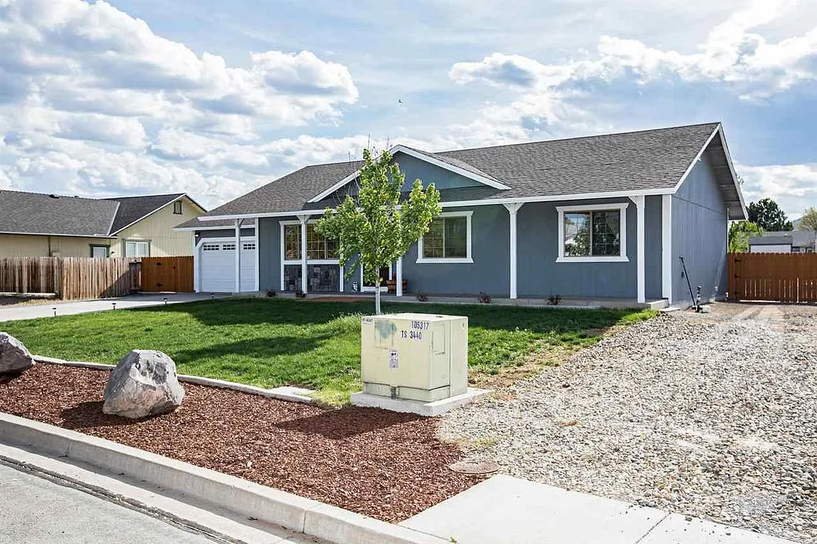 145 Nicole Dr photo 1