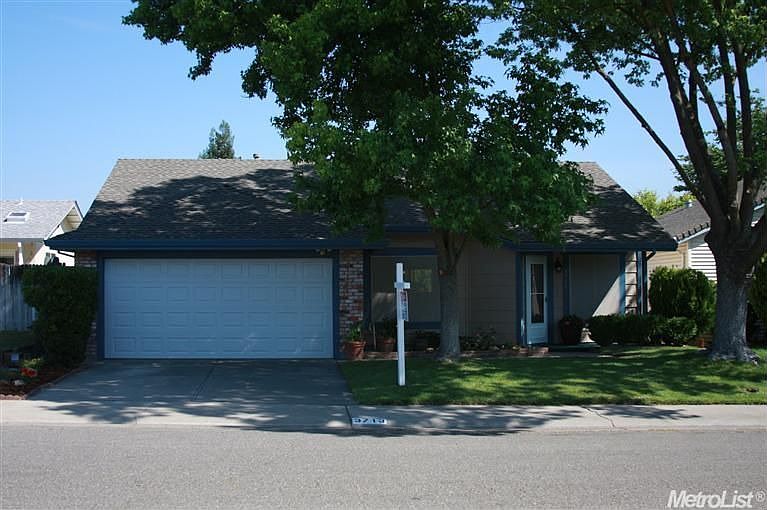 1st image of 3713 N Country Dr