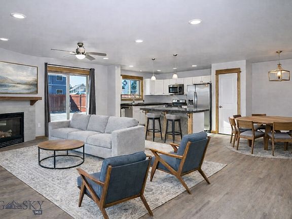 3rd image of 1308 Rizzo Ln #B