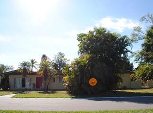 1640 Lake Ave, Fort Myers, FL 33901