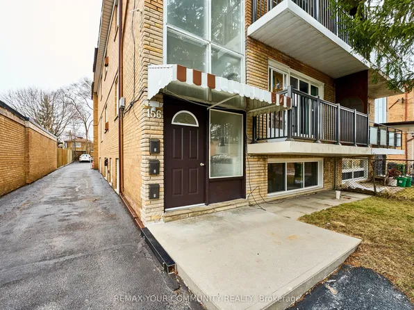 156 Overbrook Pl #2, Toronto, ON M3H 4P9