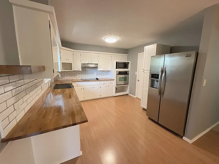 1211 E Rosebrier St — Photo 3