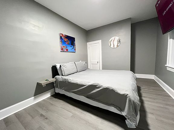4th image of 817 Ferdinand Ave SW #3