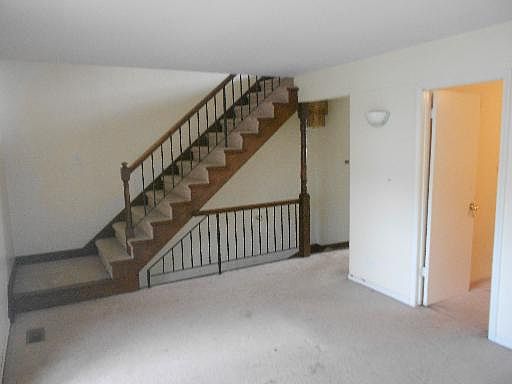 3rd image of 1899 Williamsburg Dr