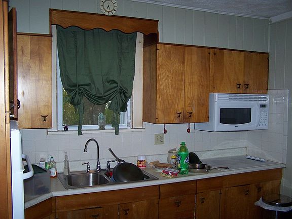 4th image of 2817 Julian St