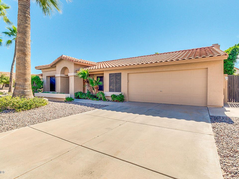1st image of 4113 E Thistle Landing Dr