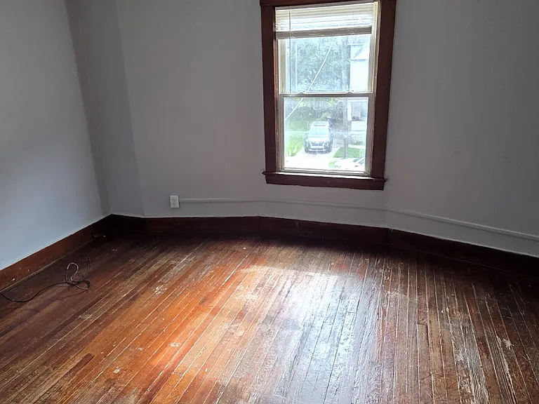 3870 W 37th St #2 — Photo 9