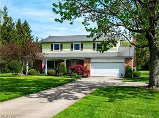 104 Country Pl, Grafton, OH 44044