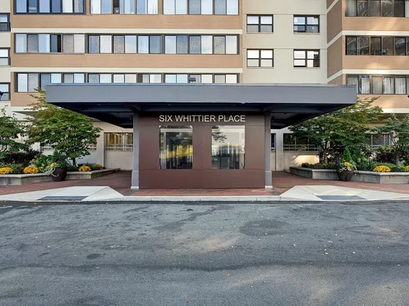 6 Whittier Pl APT 4G, Boston, MA 02114
