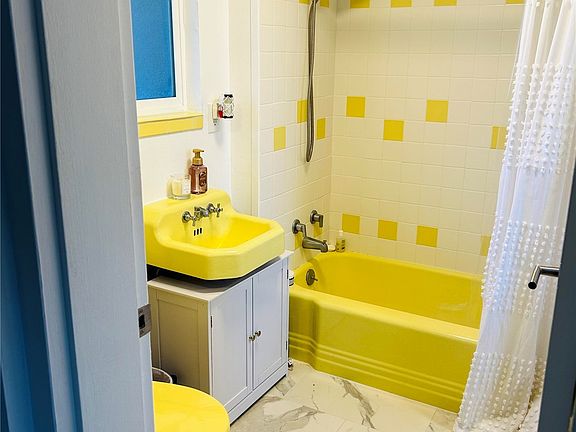3rd image of 465 Winslow Way E #308