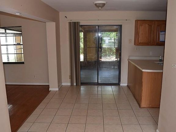 4th image of 8010 Sharon Dr