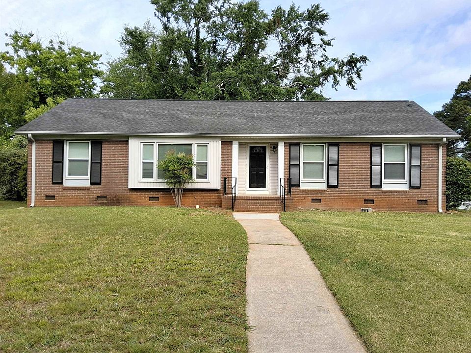 1st image of 256 Saint Matthews Ln