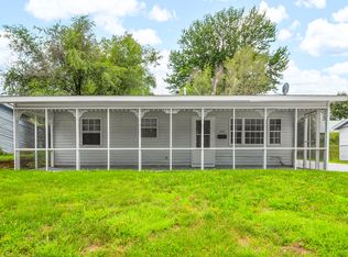 1503 Augusta St, Pekin, IL 61554