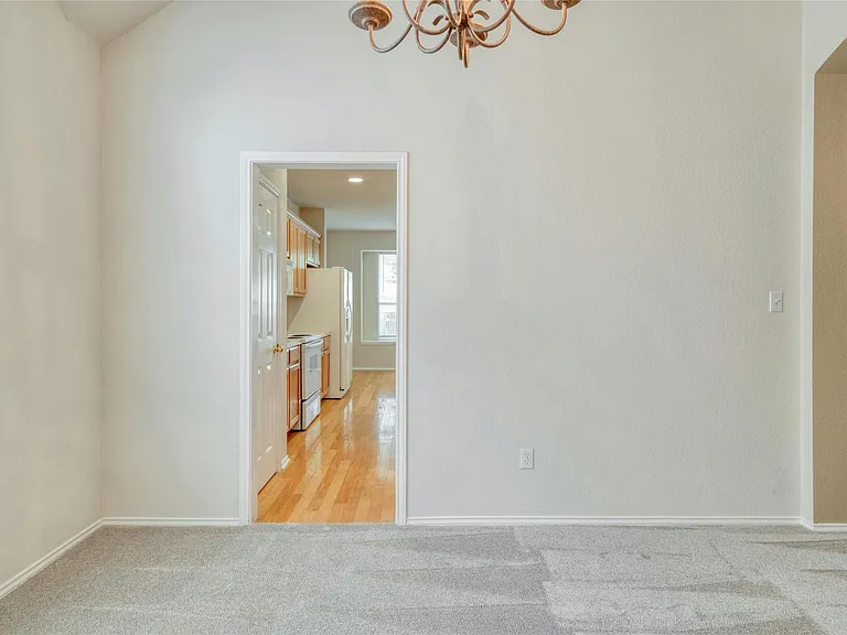 2310 Kristen Ln — Photo 8