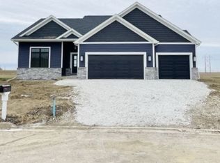 45 Brookstone Cir, Bloomington, IL 61704