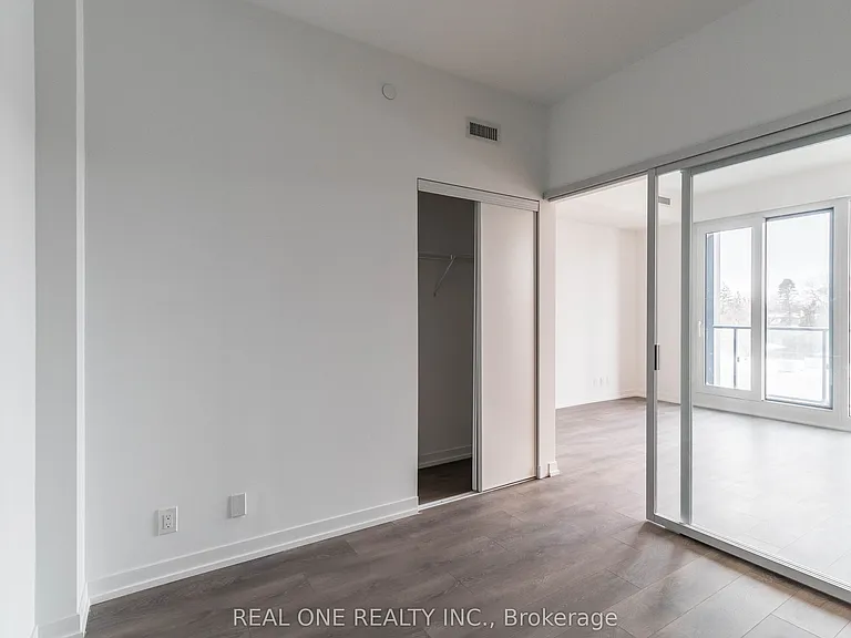 2020 Bathurst St #722 — Photo 24