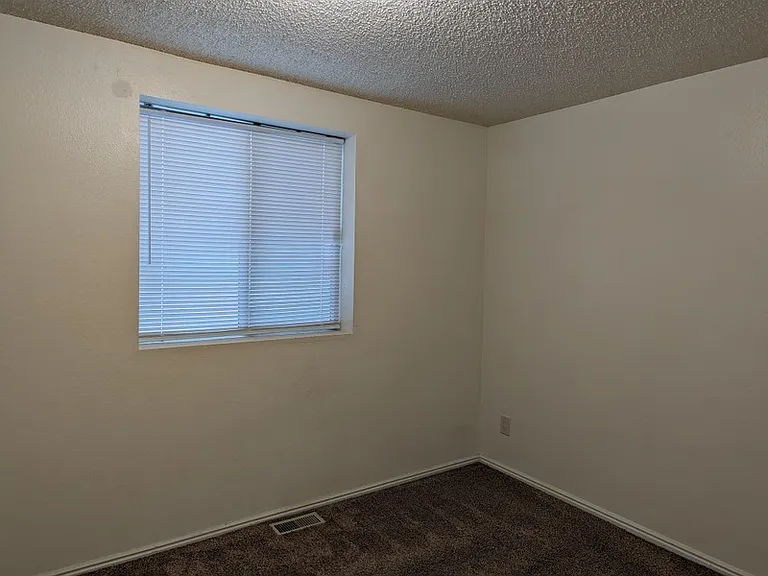247 N 200 E #1 — Photo 6