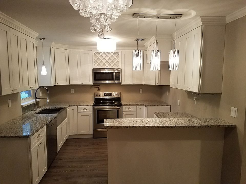 1st image of 5925 Woodside Dr