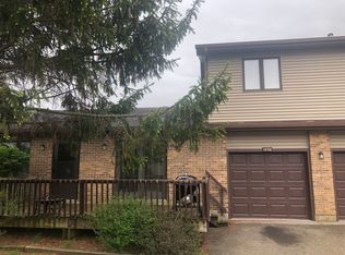 1856 Kerrybrook Ct #2, Sycamore, IL 60178