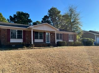 695 Marble Ct, Fayetteville, NC 28311