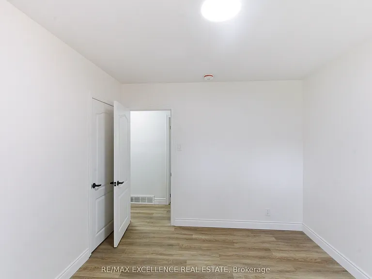 1814 Whitehall Dr — Photo 19
