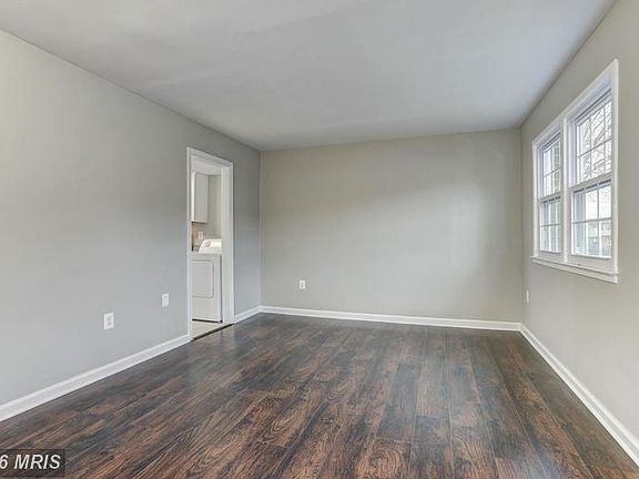 3rd image of 2904 Buell Ct