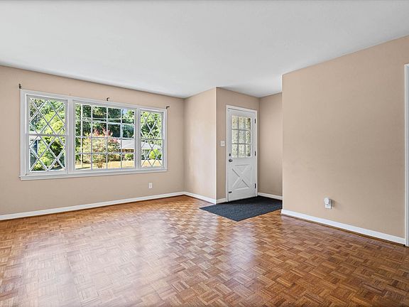 4th image of 5516 Brightwood Ln