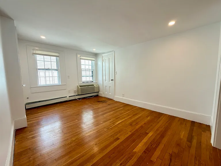 44 Melrose St #4 — Photo 17