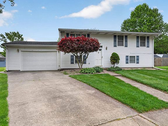 3rd image of 1613 Augusta Ct