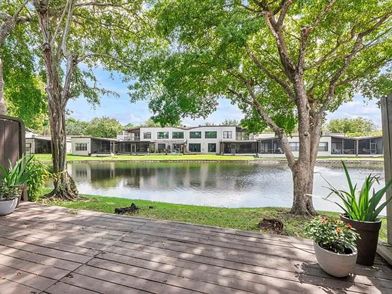 9717 N New River Canal Rd #409 — Photo 40