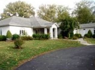 1240 Whipporwill Rd, Carterville, IL 62918