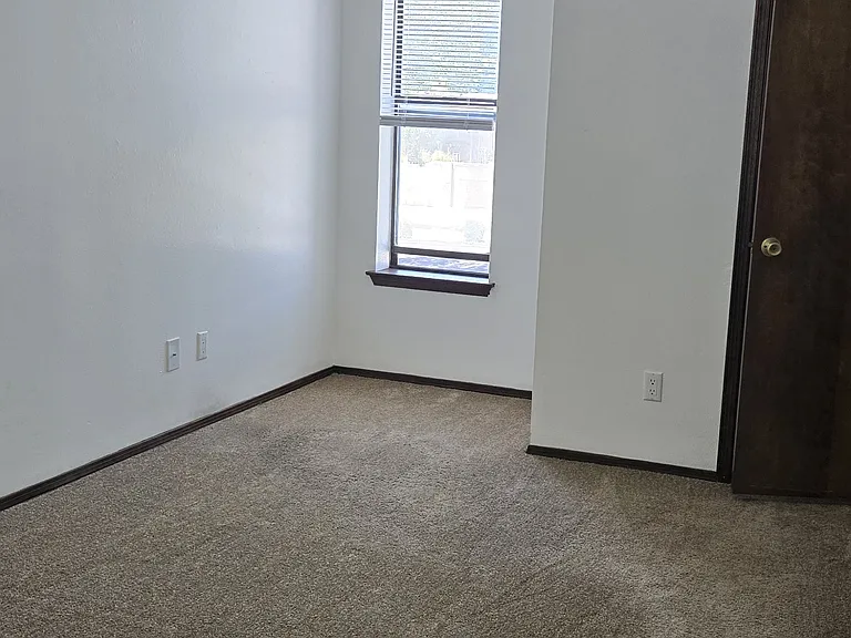 11512 Candelaria Rd NE #N — Photo 29
