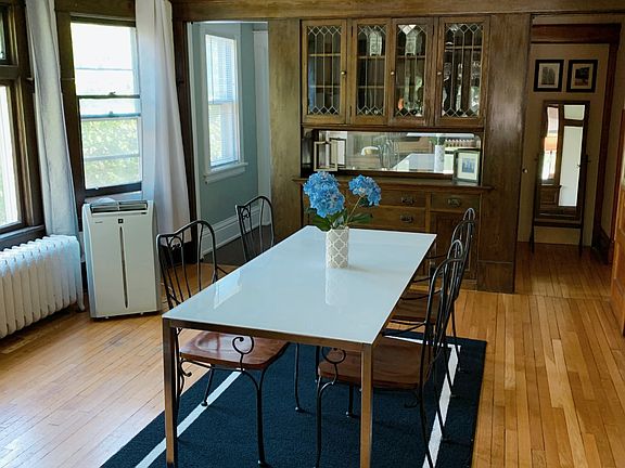 4th image of 217 Griggs St N #2