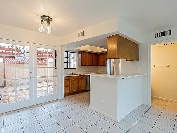 3rd image of 1025 E Highland Ave Unit 43